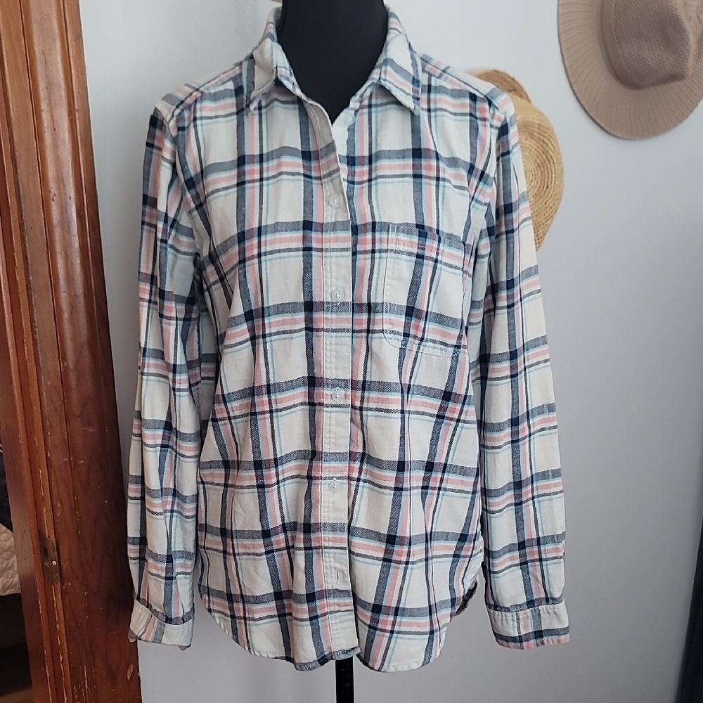 American Eagle Outfitters Blue and Pink Plaid Shirt - Picture 11 of 11